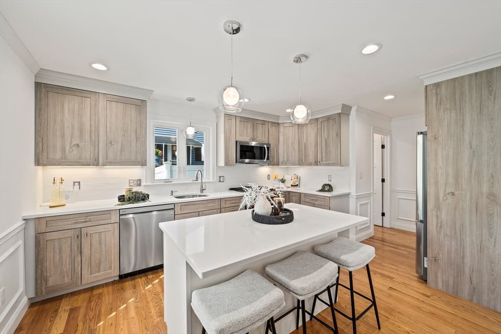 61 Gale Street # 1, Waltham MA 02453 photo 3