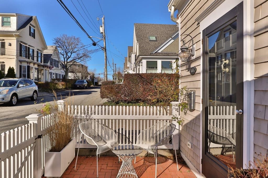 Condominium at 368 Commercial Street Unit G, Provincetown MA 02657, Provincetown, photo 5 of 28