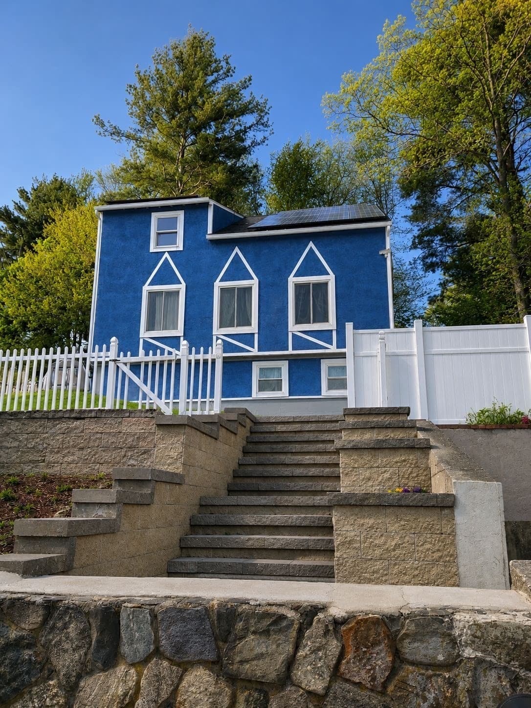 50 Lakeshore Dr, Marlborough MA 01752