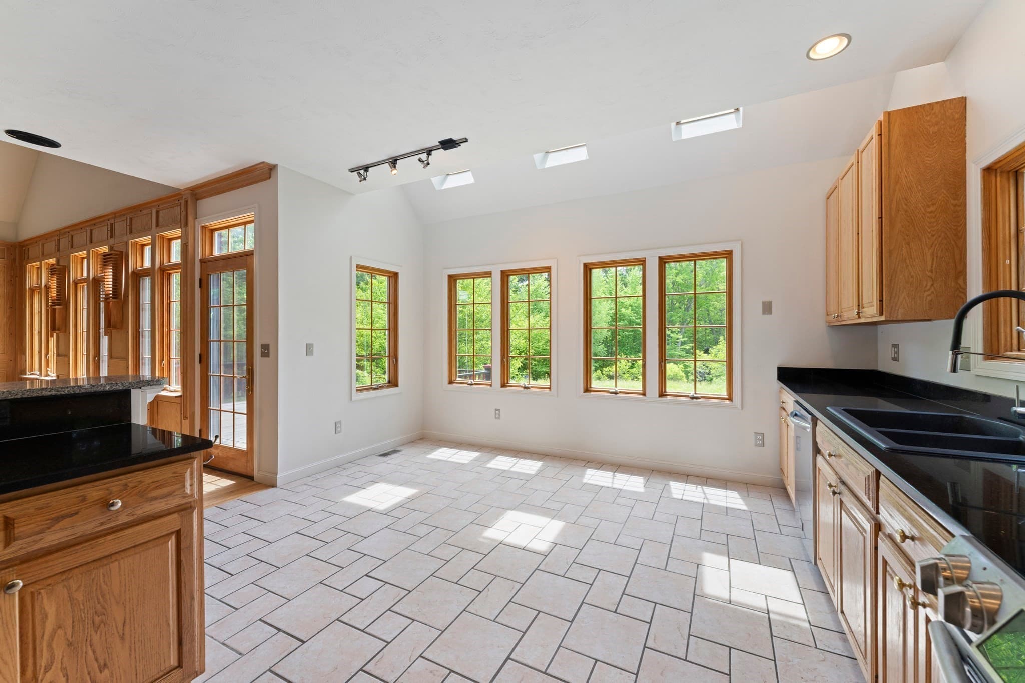 Single Family Residence at 28 Vincent Rd, Mendon MA 01756, Mendon, photo 6 of 39