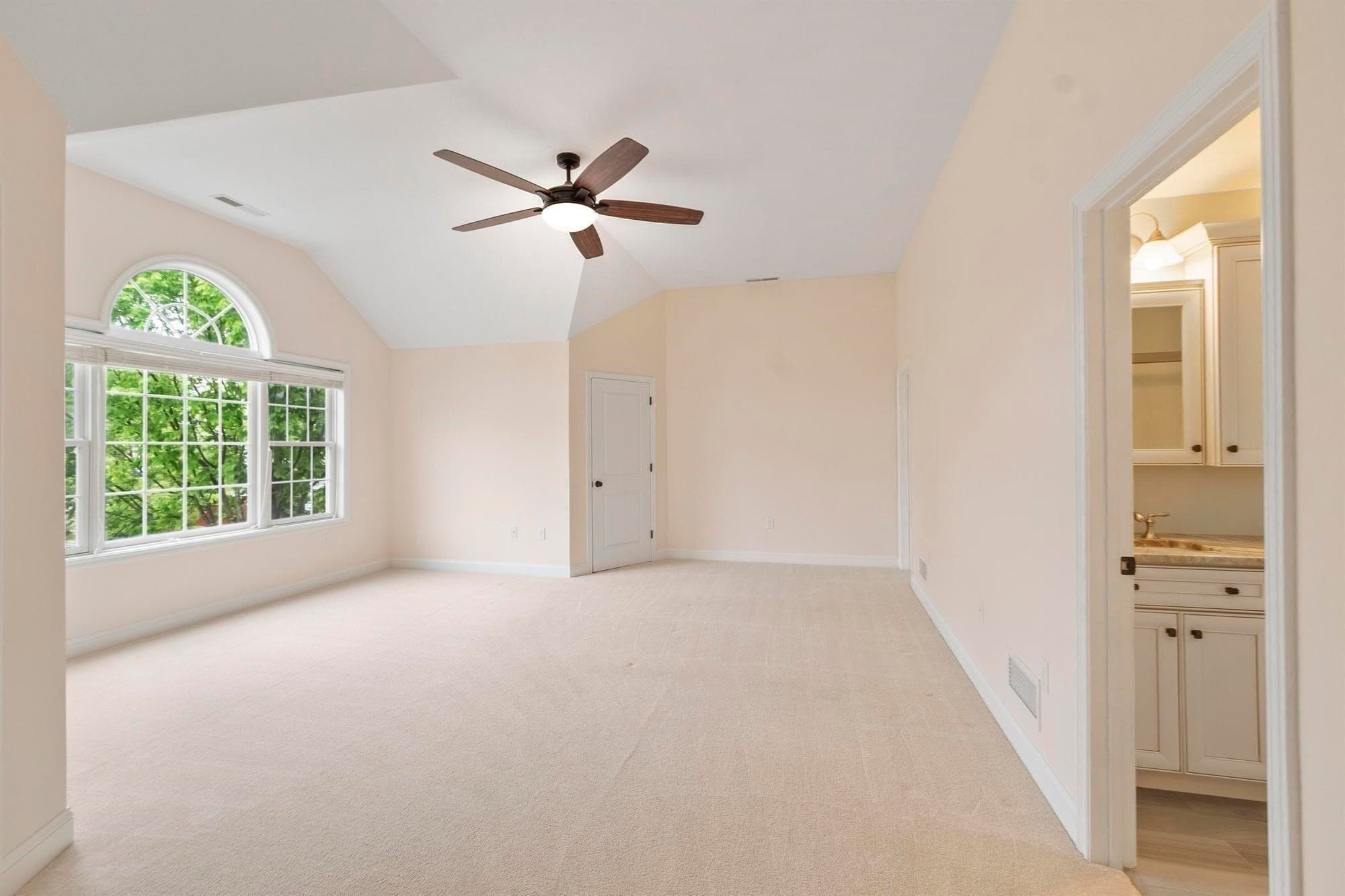 Condominium at 39 Kensington Way # 39, Tewksbury MA 01876, photo 22 of 42