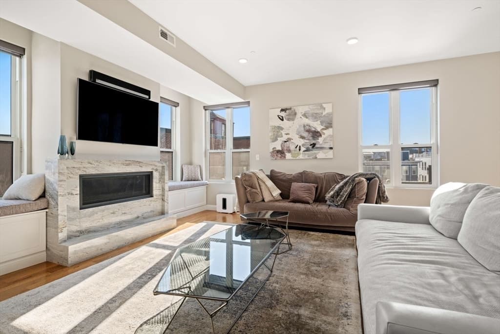 Condominium at 928 E Broadway # 9, Boston MA 02127, Boston, photo 9 of 38