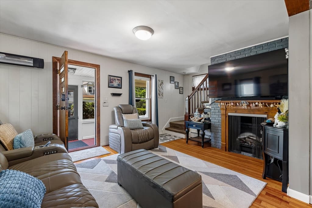 82 Rich St, Gardner MA 01440 photo 12
