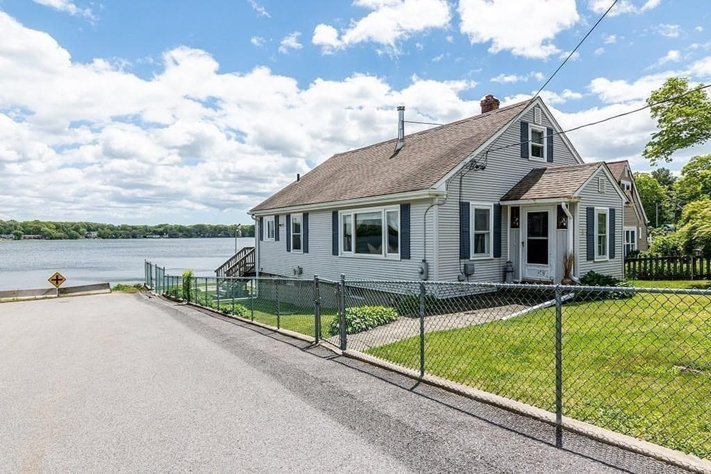Single Family Residence at 4 Lake Avenue, Tiverton RI 02878, Tiverton, photo 3 of 7
