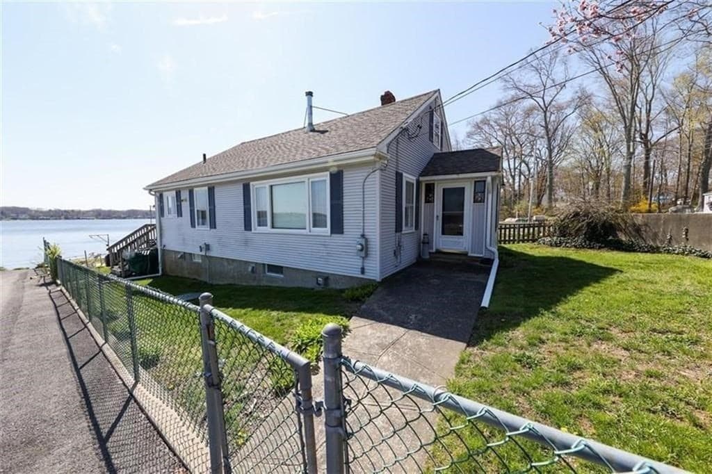 Single Family Residence at 4 Lake Avenue, Tiverton RI 02878, Tiverton, photo 4 of 7