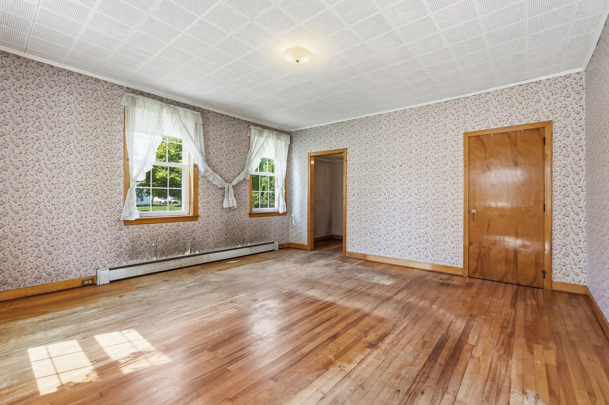 3 Family at 15 Main St, Hatfield MA 01038, photo 6 of 42