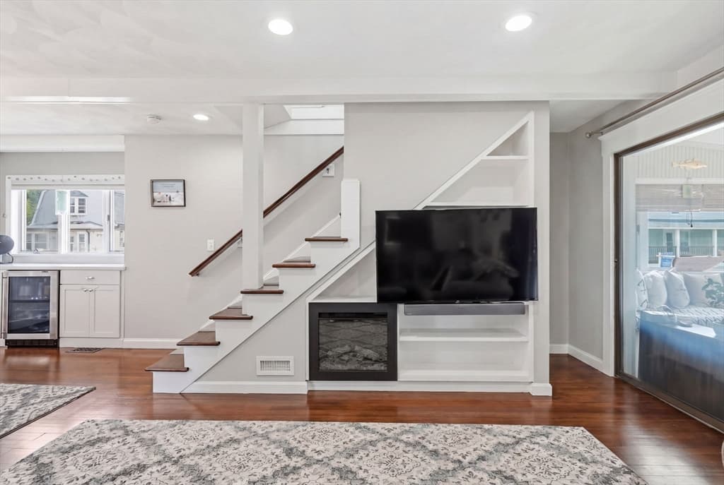 27 Billows St, Winthrop MA 02152 photo 6