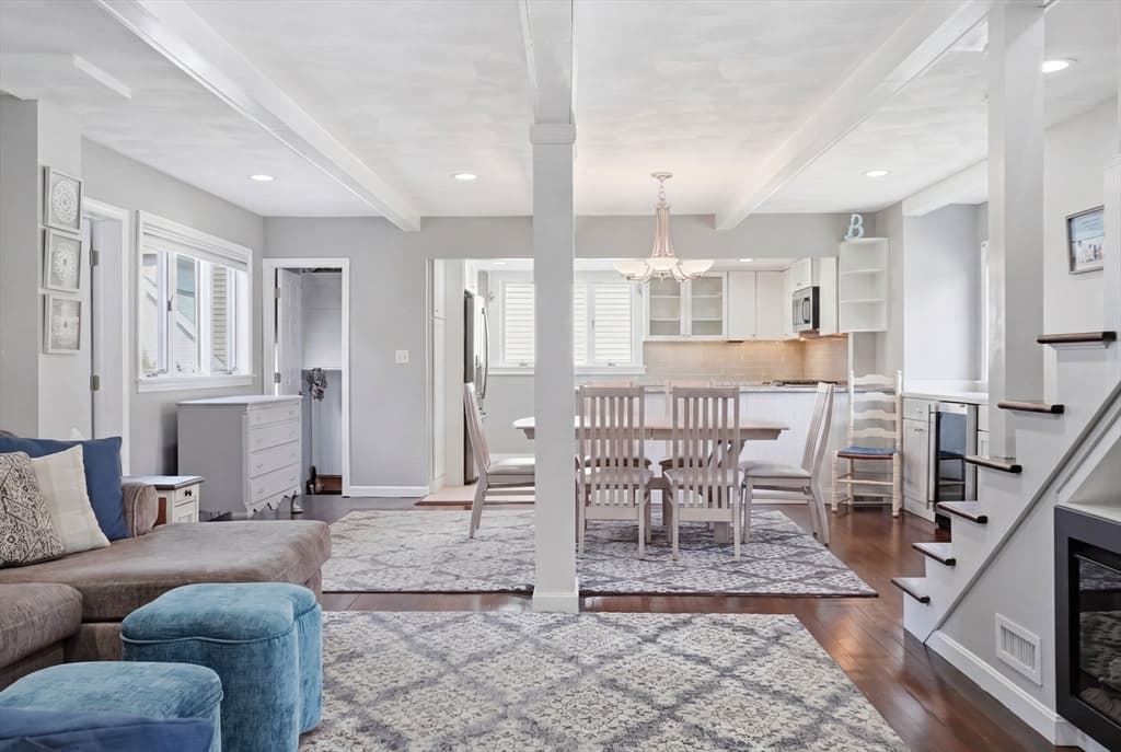27 Billows St, Winthrop MA 02152 photo 7