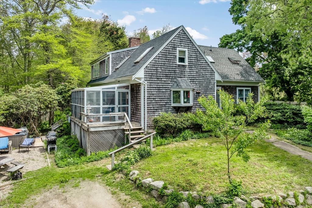 2231 Meetinghouse Way, Barnstable MA 02668