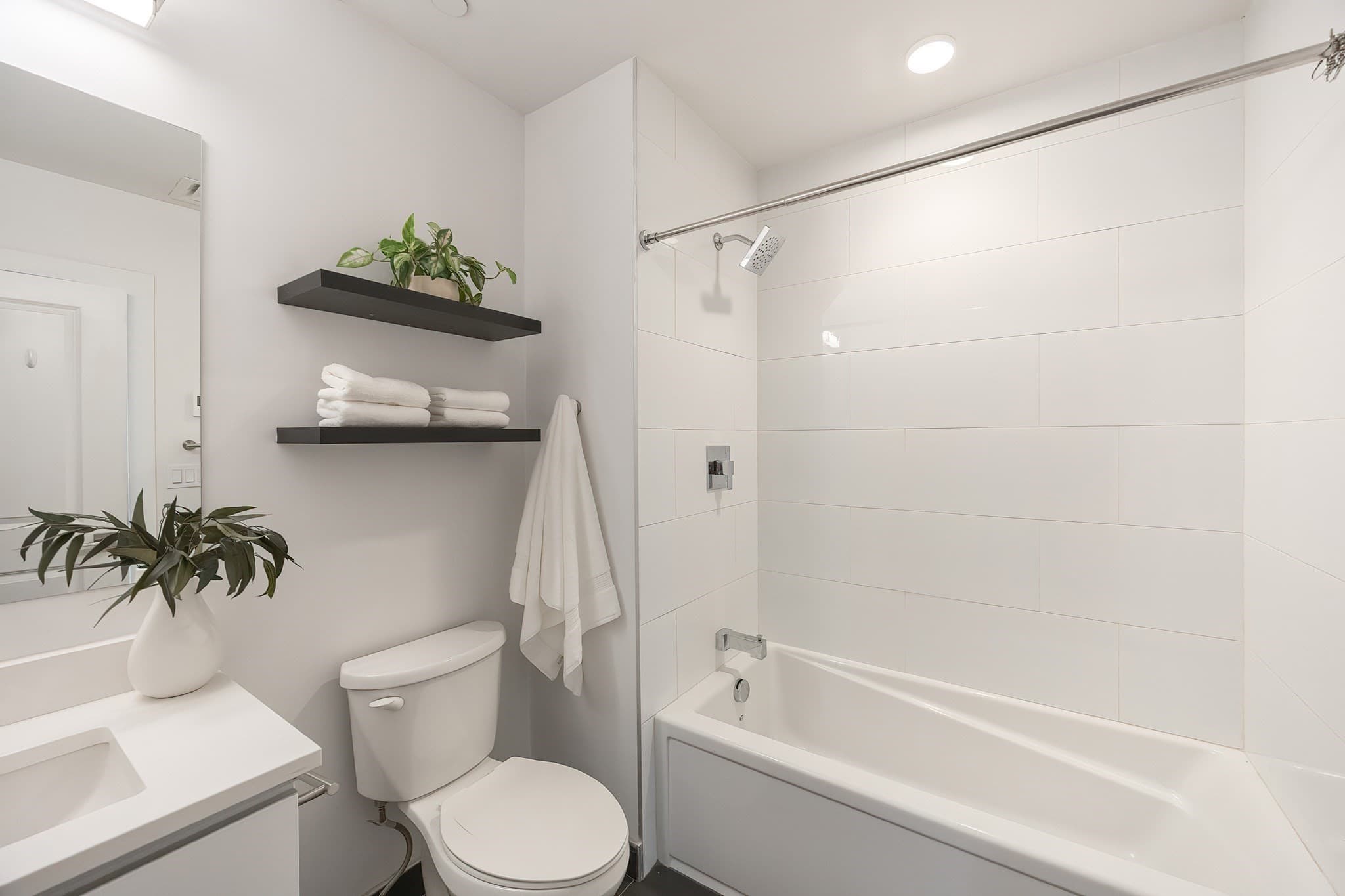 Condominium at 16 Boardman St # 105, Boston MA 02128, Boston, photo 15 of 24