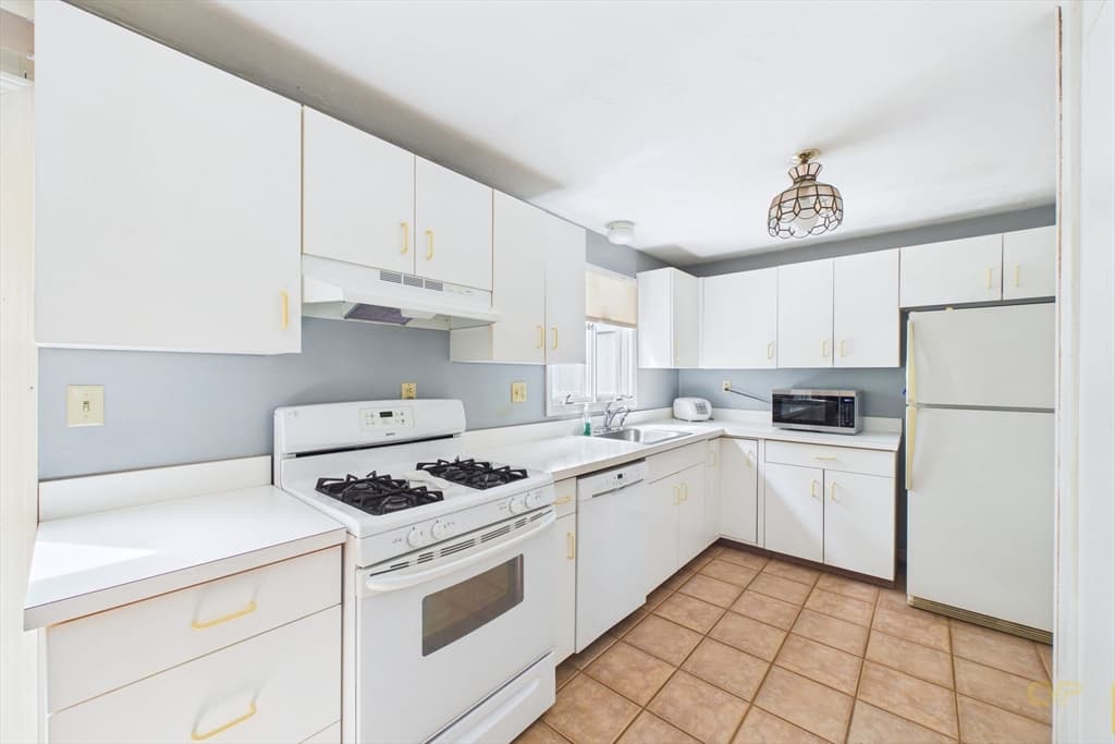 663 Wareham Street # 11, Middleboro MA 02346 photo 14