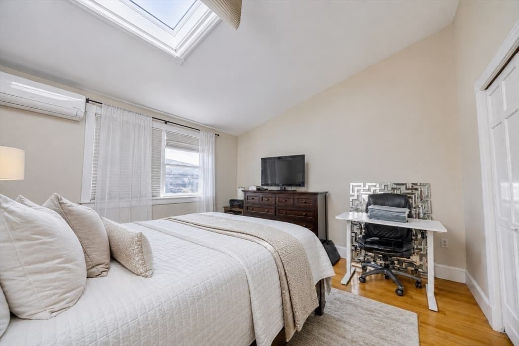 Condominium at 90 Washington St # B, Boston MA 02129, Boston, photo 6 of 9
