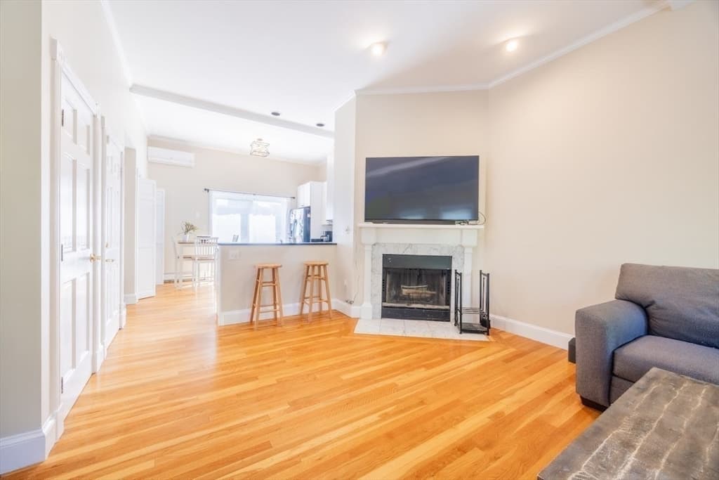 Condominium at 90 Washington St # B, Boston MA 02129, Boston, photo 5 of 9