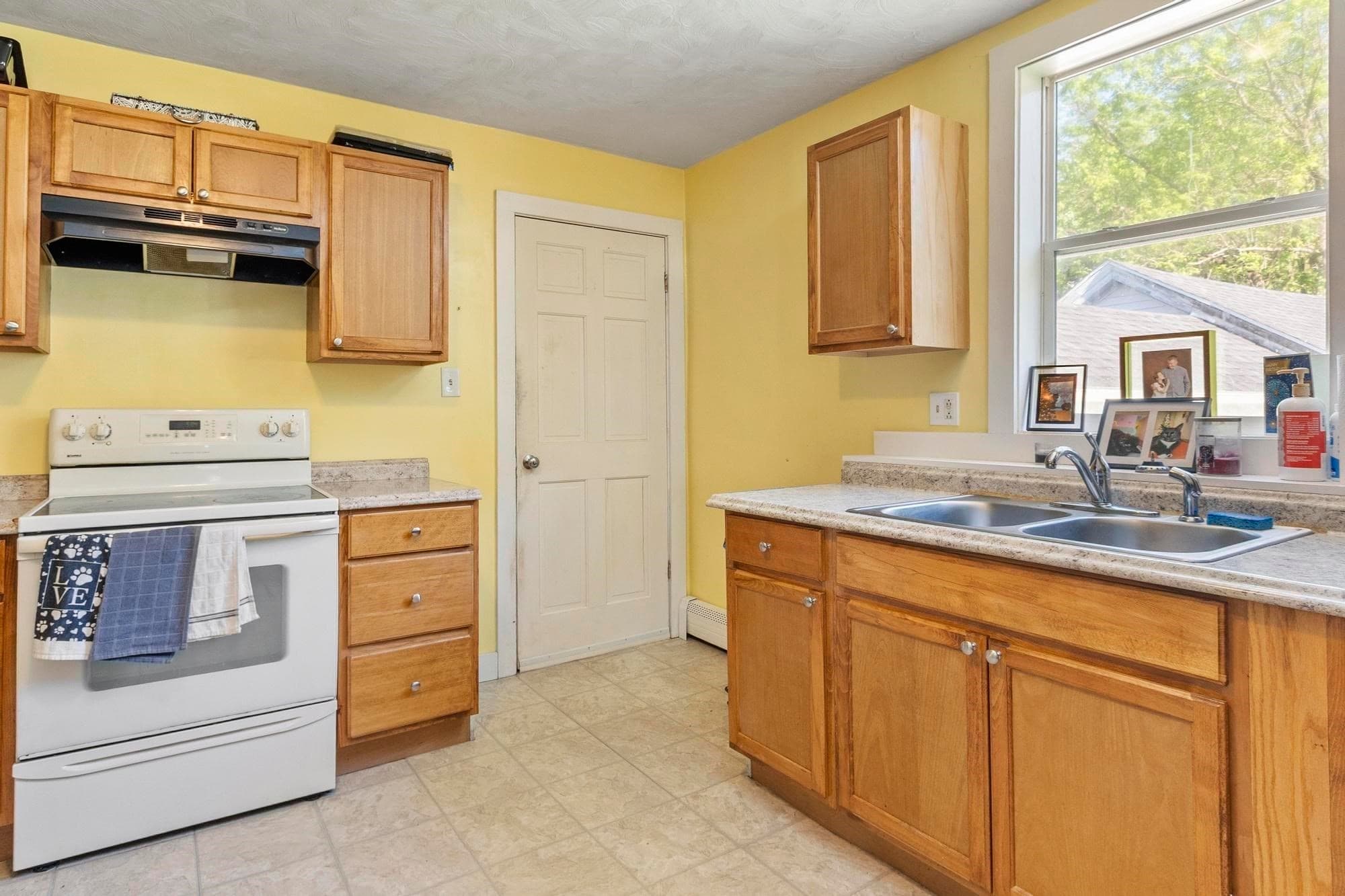 2 Family - 2 Units Up/Down at 102 Liberty St, Athol MA 01331, Athol, photo 23 of 37