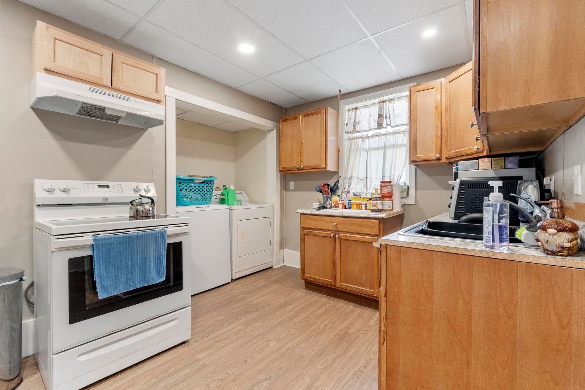 2 Family - 2 Units Up/Down at 102 Liberty St, Athol MA 01331, Athol, photo 5 of 37