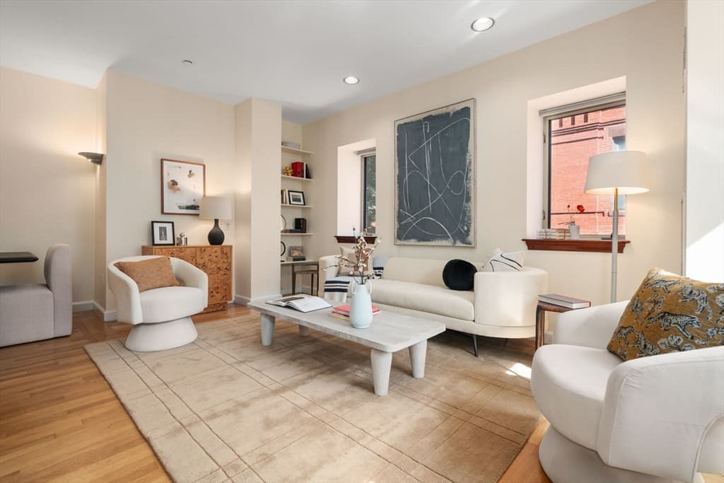 Condominium at 2 Clarendon St # 302, Boston MA 02116, photo 5 of 35