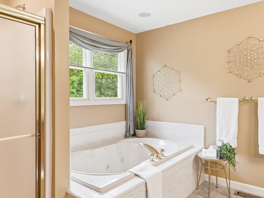 48 Hummingbird Lane, Swansea MA 02777 photo 23