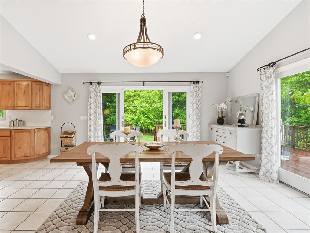 48 Hummingbird Lane, Swansea MA 02777 photo 12