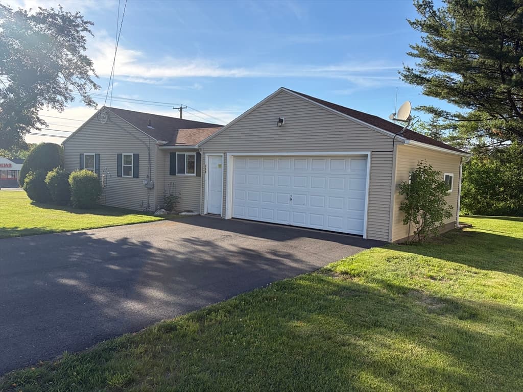 138 N Main St, Belchertown MA 01007 photo 3