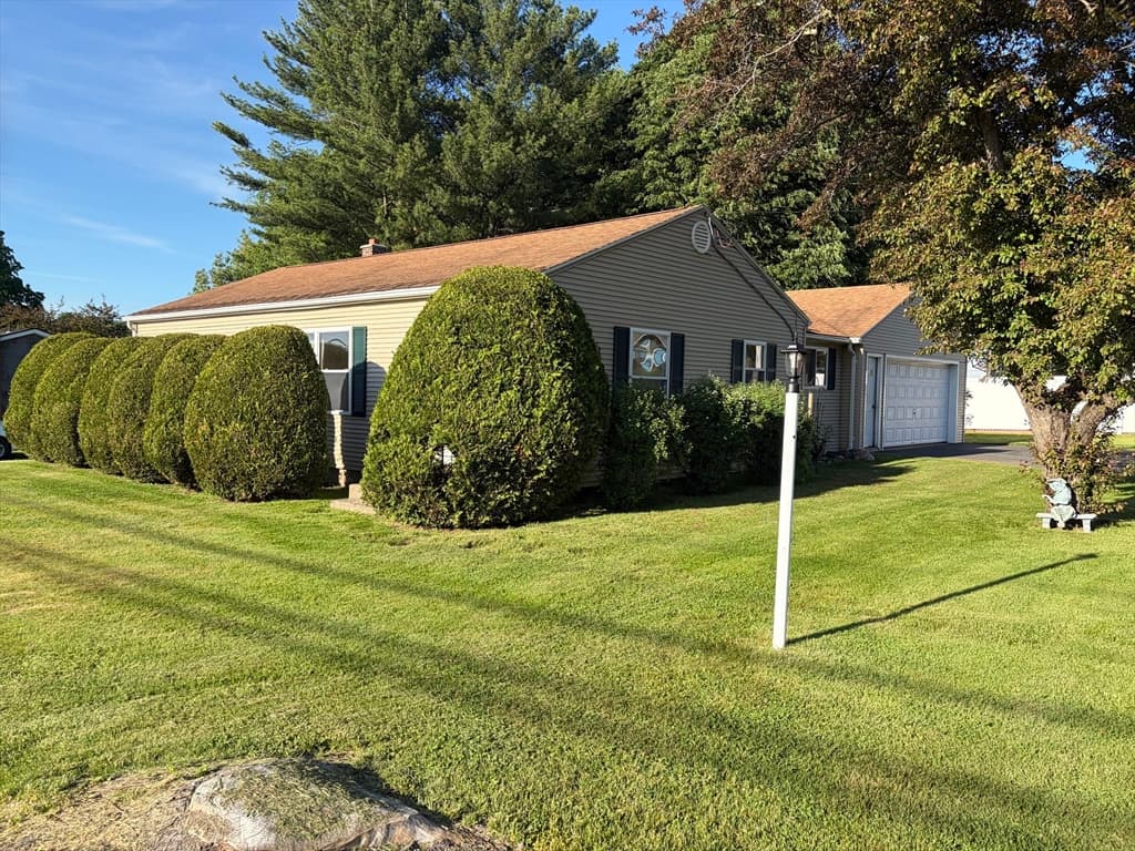 138 N Main St, Belchertown MA 01007
