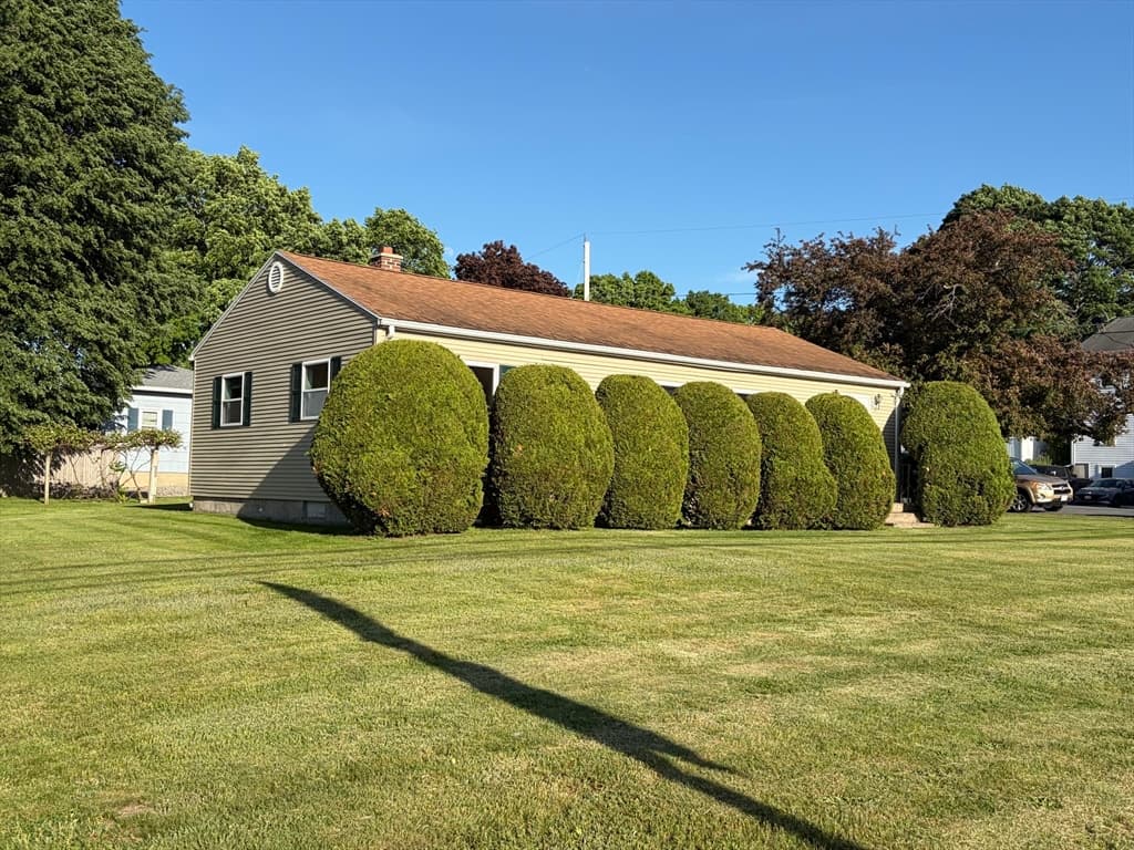 138 N Main St, Belchertown MA 01007 photo 4