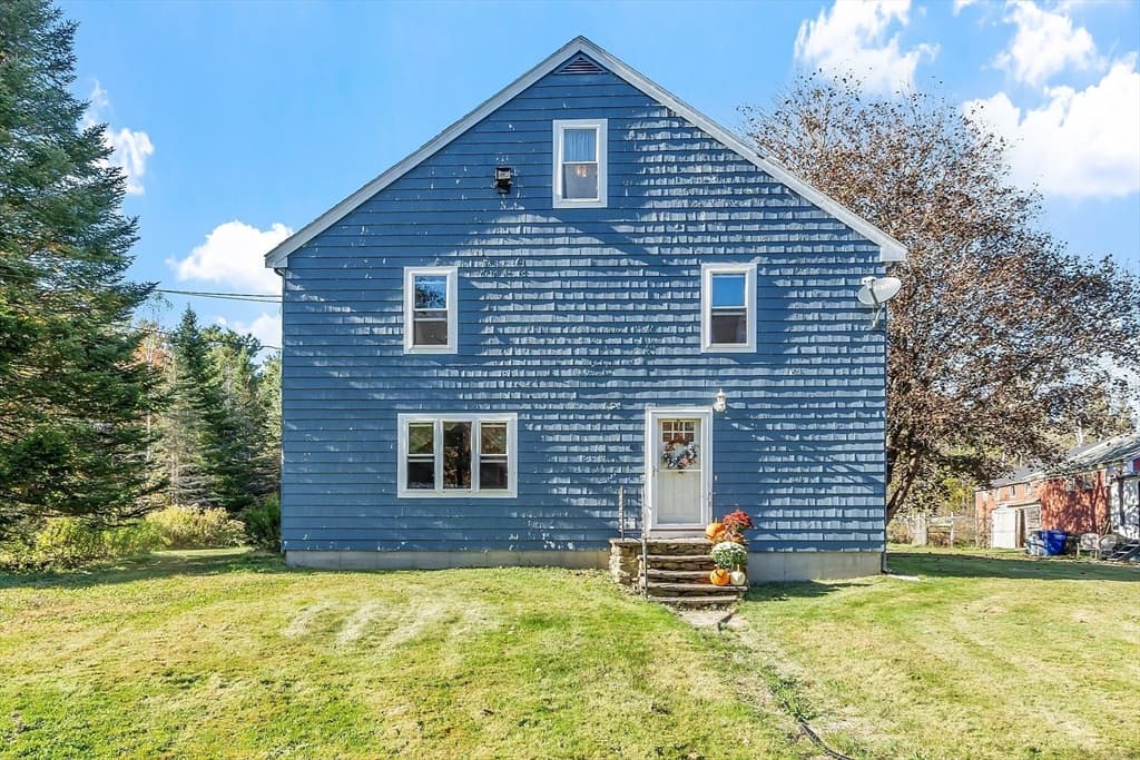 63 Gardner Rd, Hubbardston MA 01452 photo 3