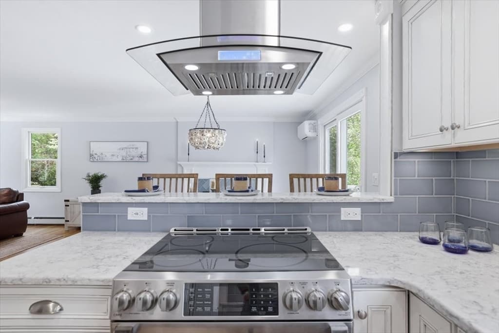 Single Family Residence at 10 Old Colony Way, Yarmouth MA 02664, Yarmouth, photo 6 of 42