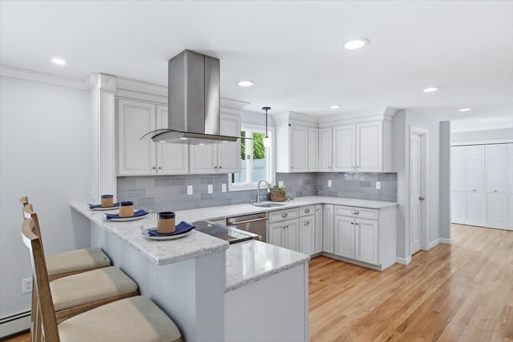 Single Family Residence at 10 Old Colony Way, Yarmouth MA 02664, Yarmouth, photo 3 of 42