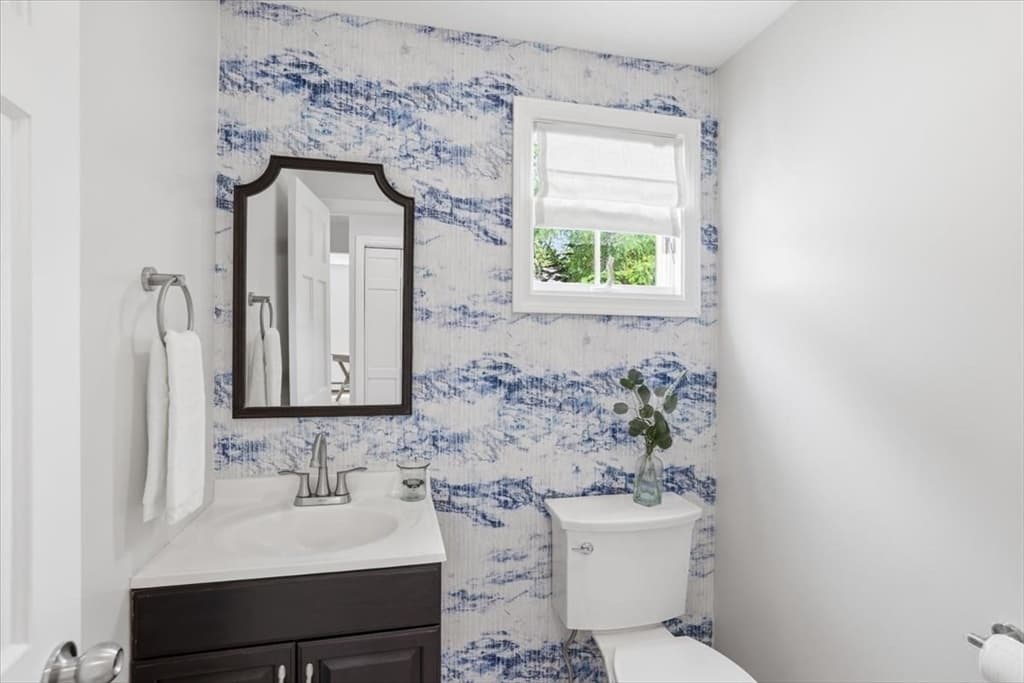 Single Family Residence at 10 Old Colony Way, Yarmouth MA 02664, Yarmouth, photo 8 of 42