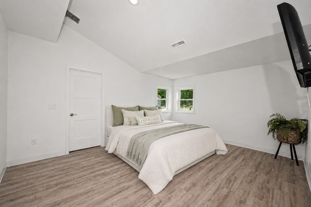Single Family Residence at 6 Wilson Ave, Spencer MA 01562, photo 13 of 28