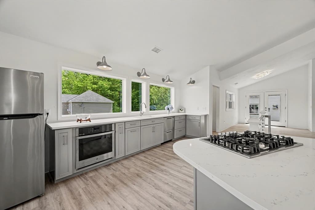 Single Family Residence at 6 Wilson Ave, Spencer MA 01562, photo 7 of 28