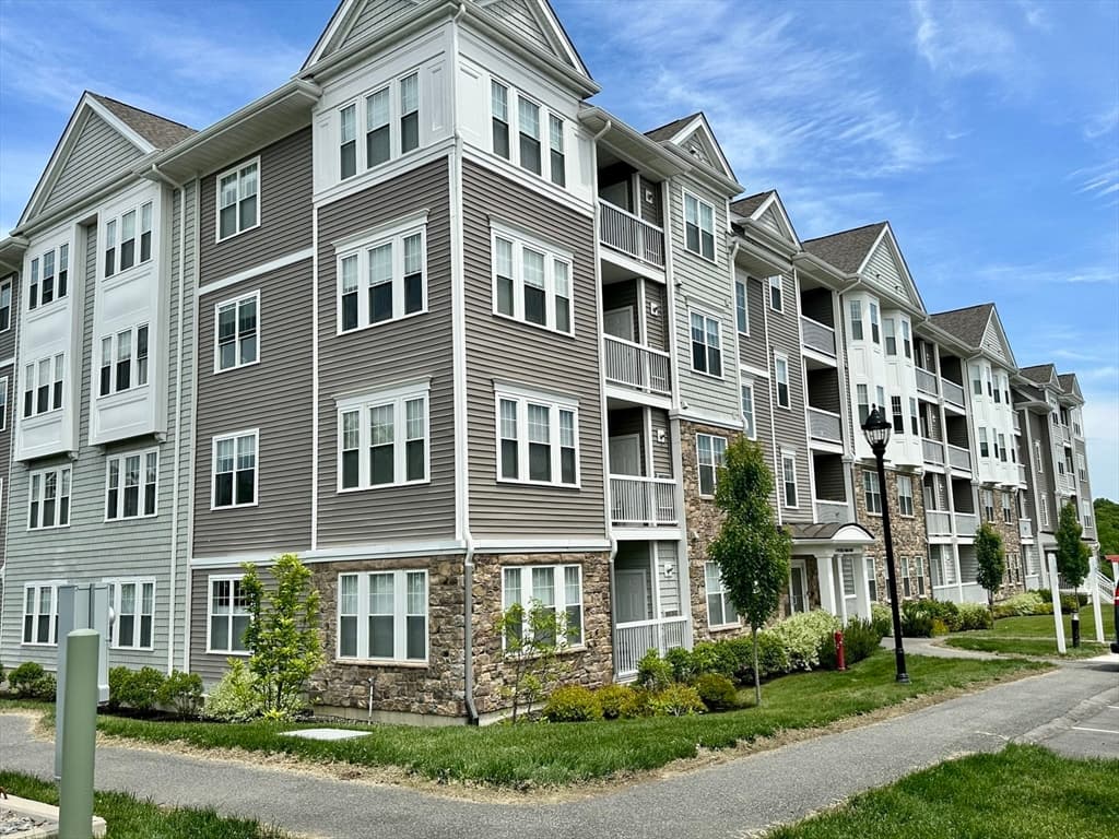 3405 Peters Farm Way # 3405, Westborough MA 01581 photo 2