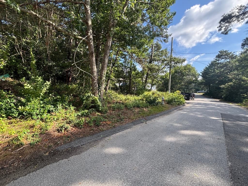 8 Blackbird Ave, Wareham MA 02538 photo 5