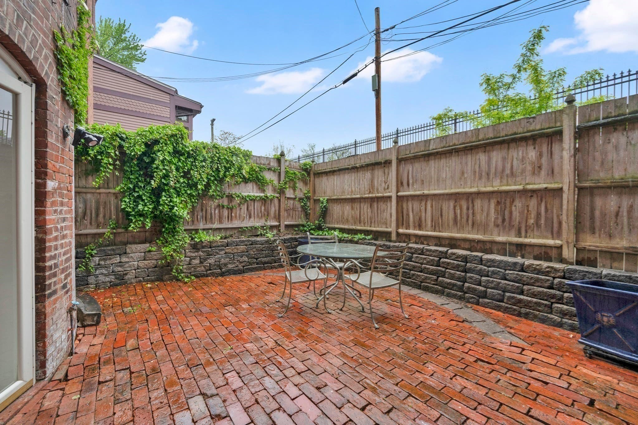 Single Family Residence at 27 Mattoon Street, Springfield MA 01105, Springfield, photo 10 of 40