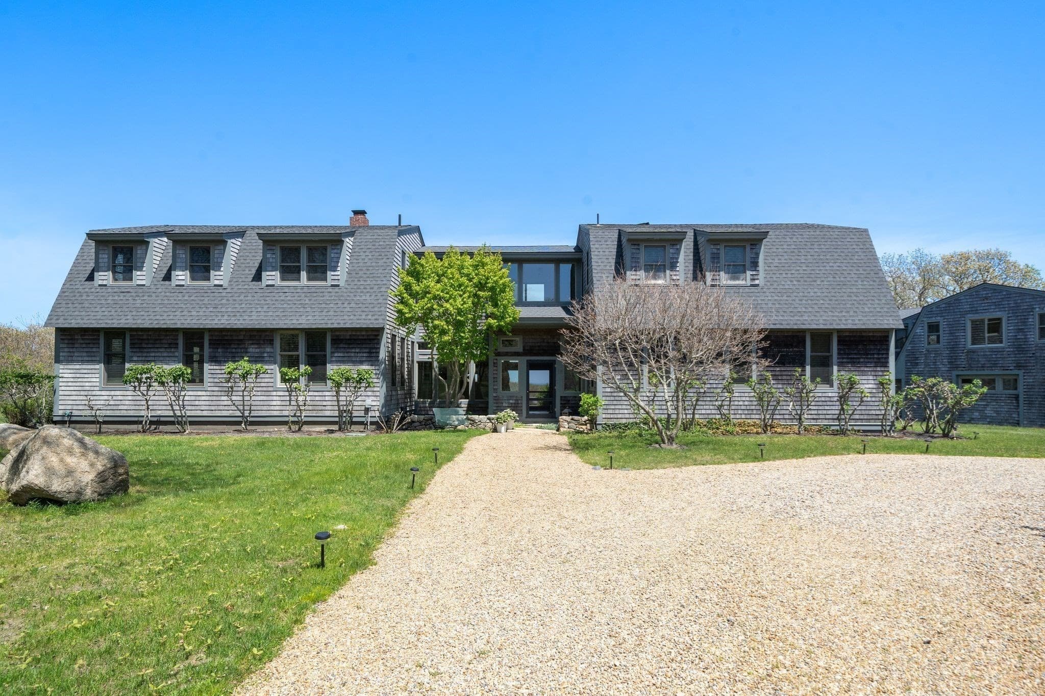 Single Family Residence at 19 Locust Ln, Aquinnah MA 02535, photo 2 of 42