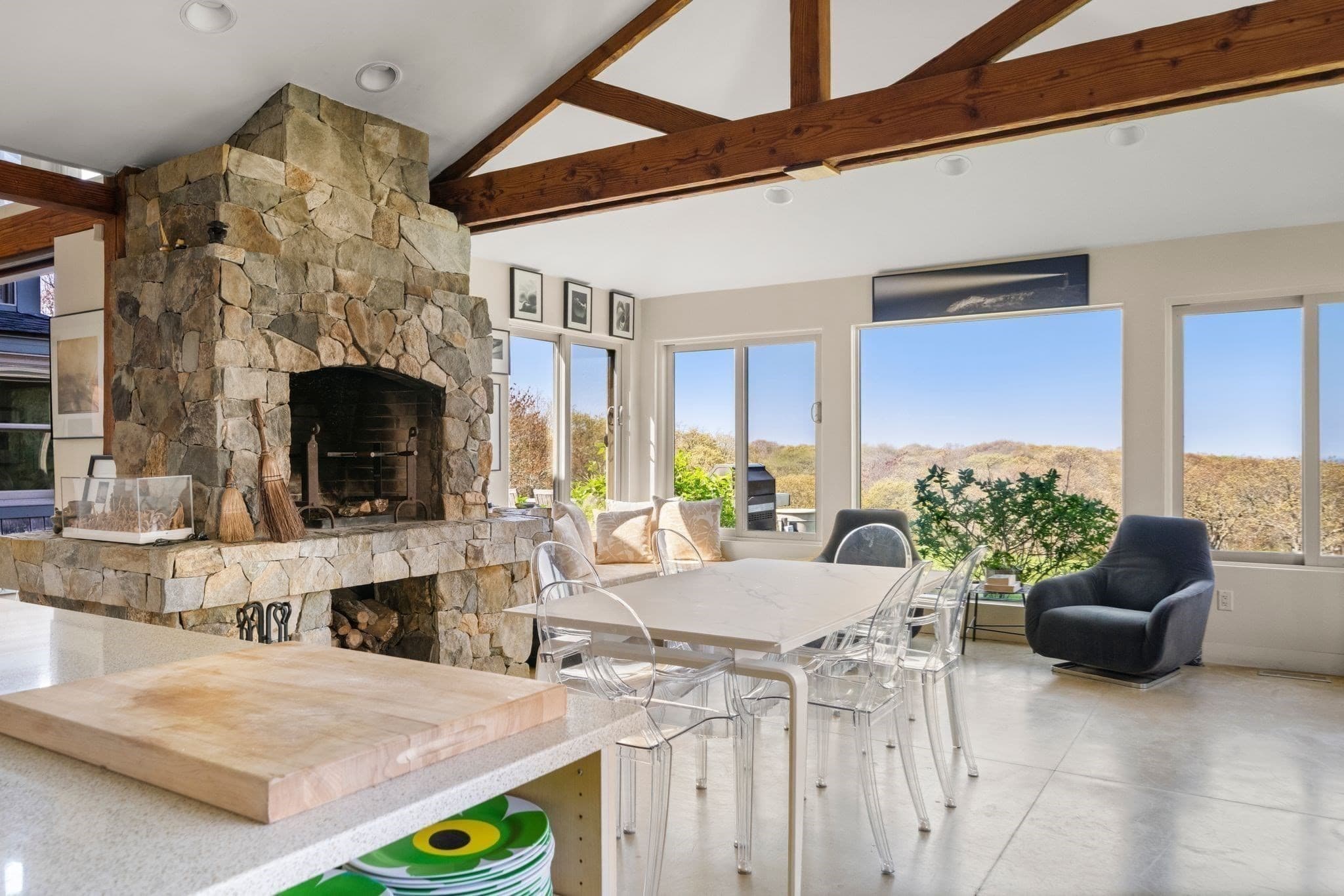 Single Family Residence at 19 Locust Ln, Aquinnah MA 02535, photo 18 of 42