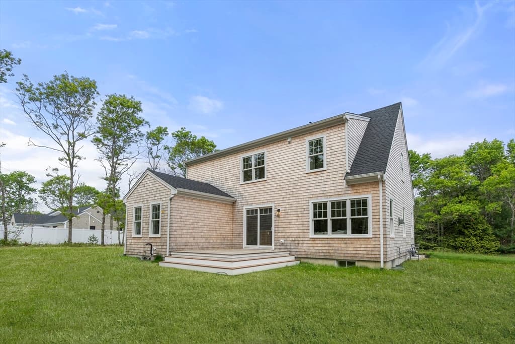 10 Laurel Ln, Sandwich MA 02644 photo 2