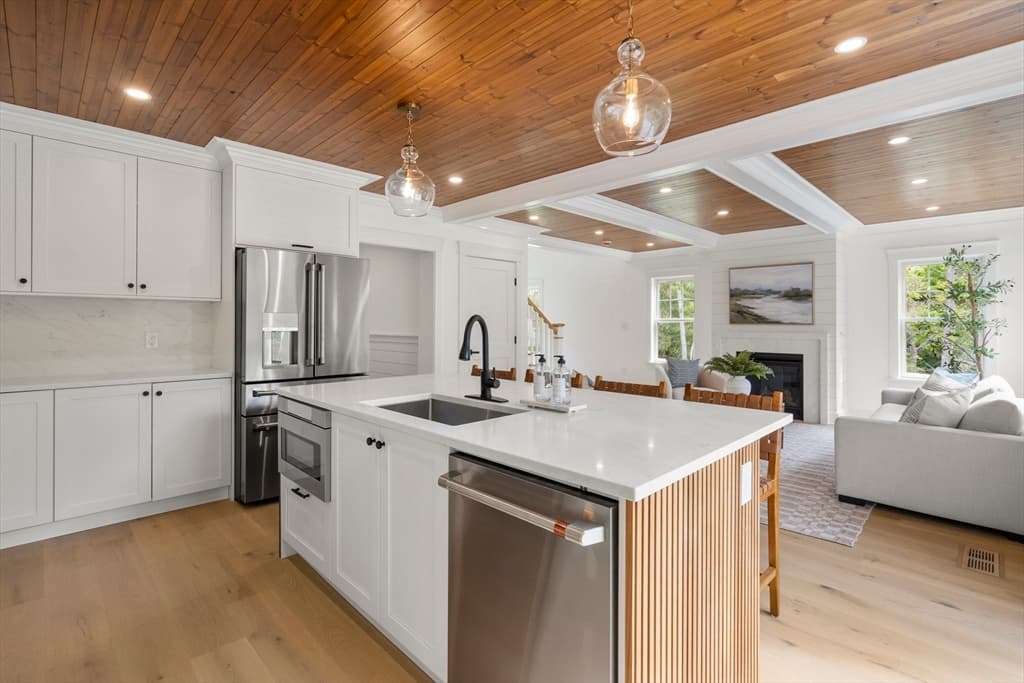 10 Laurel Ln, Sandwich MA 02644 photo 4
