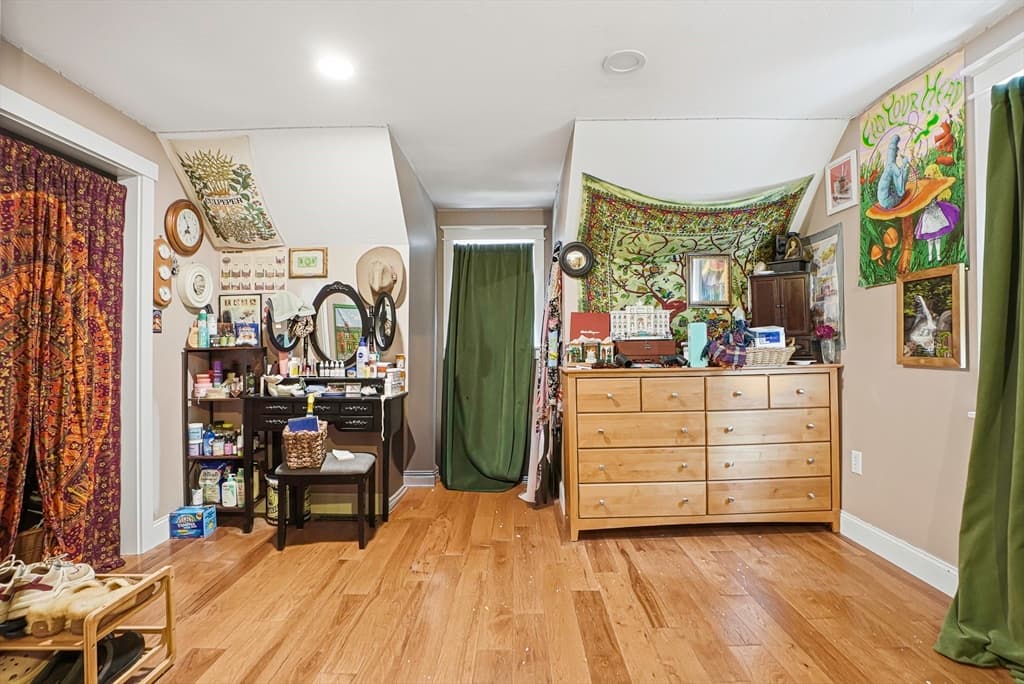 Single Family Residence at 4 Shawkemo Path, Franklin MA 02038, photo 17 of 22