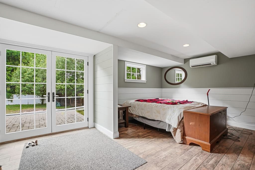 Single Family Residence at 4 Shawkemo Path, Franklin MA 02038, photo 18 of 22