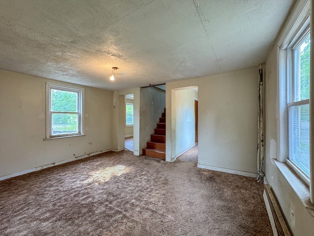 484 S Franklin St, Holbrook MA 02343 photo 6