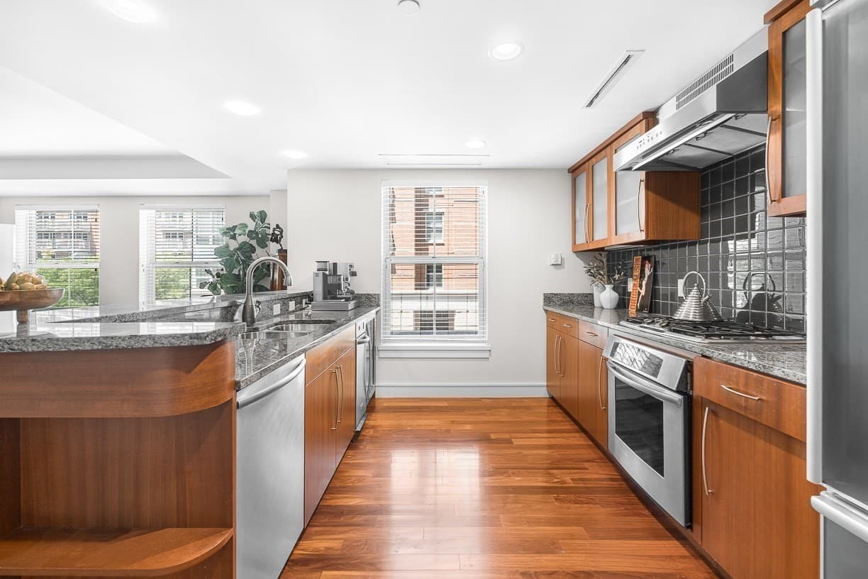 Condominium at 4 Battery Wharf # 4302, Boston MA 02109, photo 7 of 28
