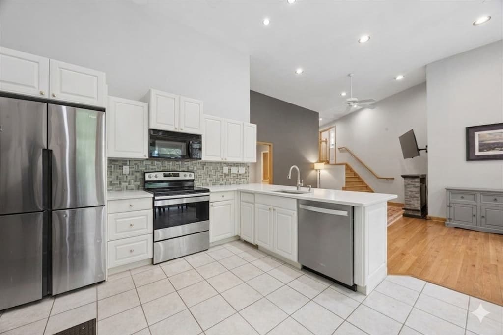 Single Family Residence at 10 Cold Harbor Drive, Northborough MA 01532, Northborough, photo 20 of 24