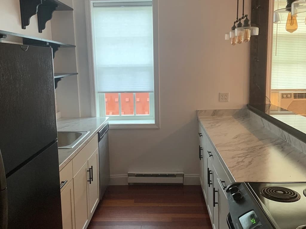 Condominium at 30-32 Water St # 5, Newburyport MA 01950, photo 11 of 26