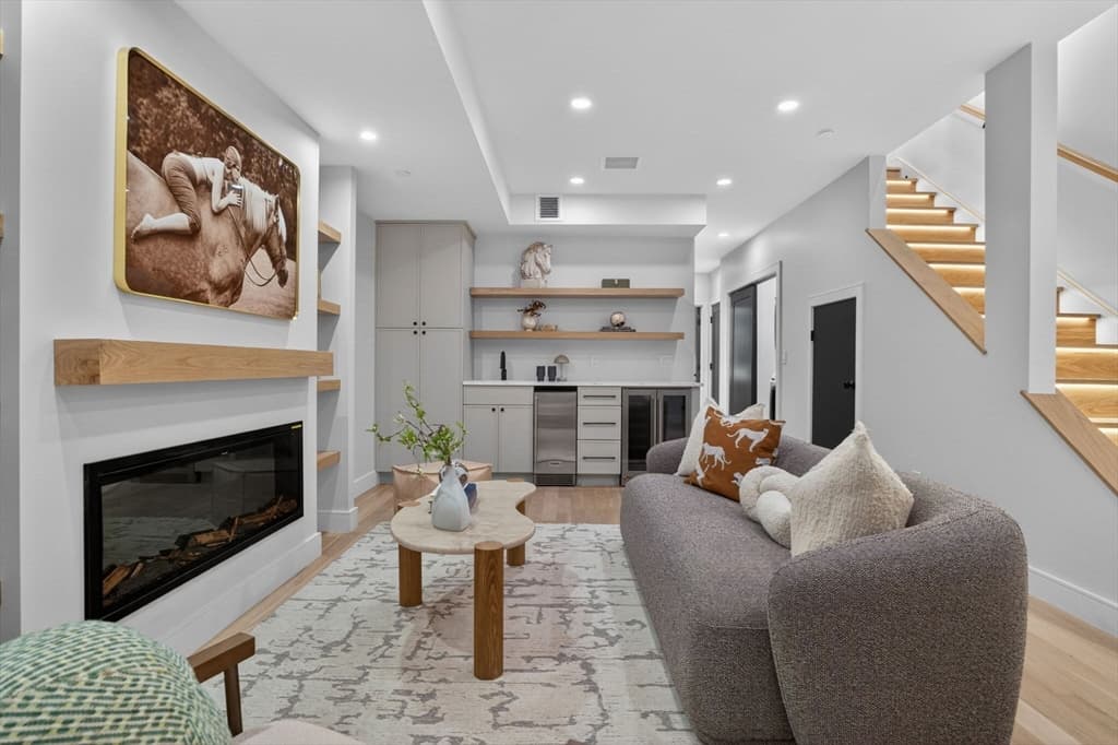 Condominium at 54 Dorset Street # 1, Boston MA 02125, Boston, photo 17 of 32