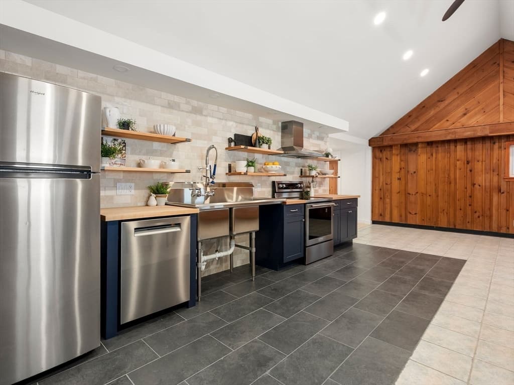 241 Mashapaug Road, Holland MA 01521 photo 6