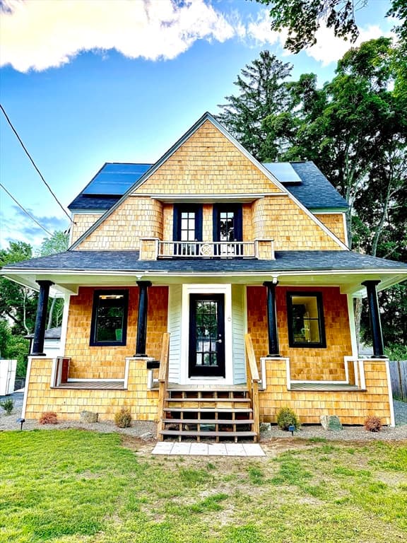 6 Wheelock St, Oxford MA 01540