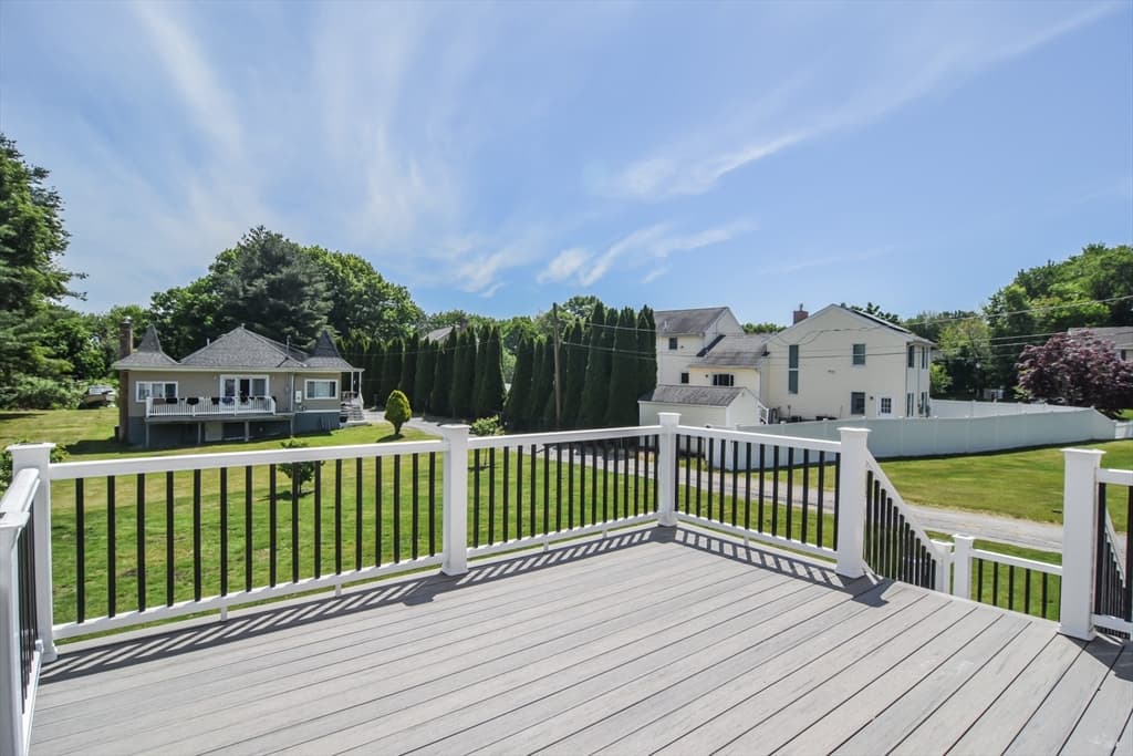 Single Family Residence at 261 Oak St, Methuen MA 01844, Methuen, photo 5 of 34