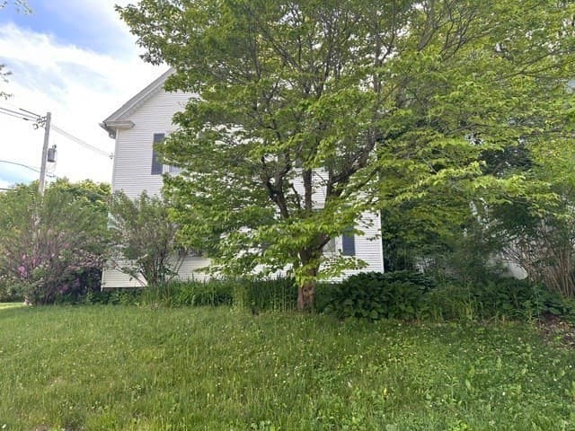 78 Whipple St, Worcester MA 01607 photo 3