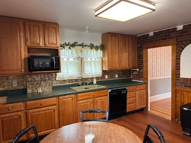 78 Whipple St, Worcester MA 01607 photo 5